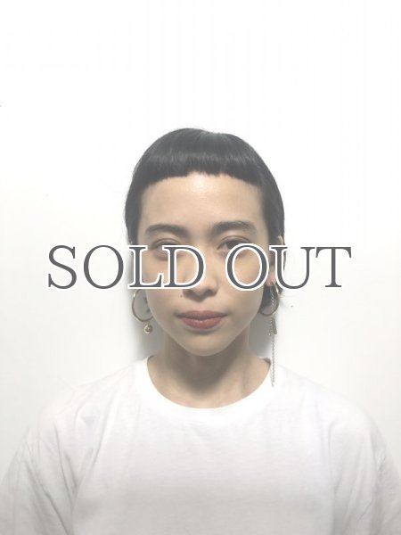 画像2: 【JUSTINE CLENQUET】KRIS EARRING / アシンメトリーゴールドフープピアス［GOLD］ (2)