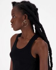 画像2: 【JUSTINE CLENQUET】EVA EARRINGS／ダブルフープピアス [GOLD] (2)