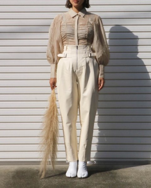 画像8: 【50%OFF】［GHOSPELL］Shallow Ruched Shirt／シャーリングシアーブラウス - Hazelnut  (8)