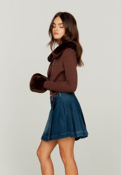 画像4: ［HOUSE OF SUNNY］Chocolate Peggy  脱着ボア付きジップアップニット - Brown (4)