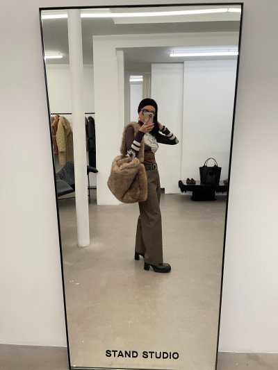 画像1: STAND STUDIO - Livi Faux Fur Tote  ショルダーストラップ付きエコファートートバッグ - Natural