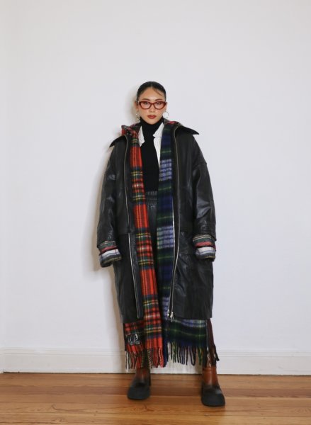 画像5: ［RAVE REVIEW］MARGARET OVER SIZED LEATHER DOUBLE COAT - BLACK / RED (5)