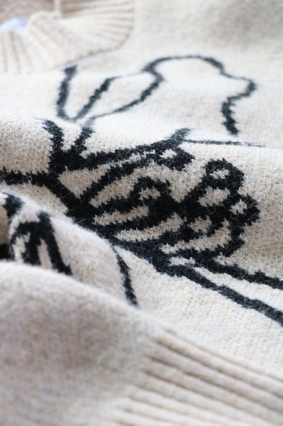 画像16: 【ANOTHER GIRL】Cream Floral Intarsia Oversized Jumper / オーバーサイズニットトップ (16)