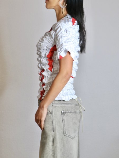 画像4: CELESTE BURGOYNE - THE RUCHED SPORTS TEE バブルスポーツTシャツ - WHITE x RED (4)