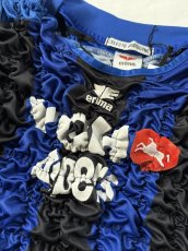 画像3: CELESTE BURGOYNE - THE RUCHED SPORTS TEE バブル スポーツロングTシャツ - BLUE x BLACK (3)