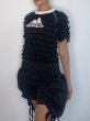 画像4: CELESTE BURGOYNE - THE RUCHED SPORTS TEE バブルスポーツTシャツ - BLACK (4)