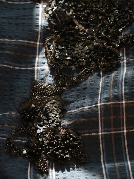 画像21: DHRUV KAPOOR - Handcrafted Scooped Hem Shirt  スパンコール刺繍チェックシャツ (21)