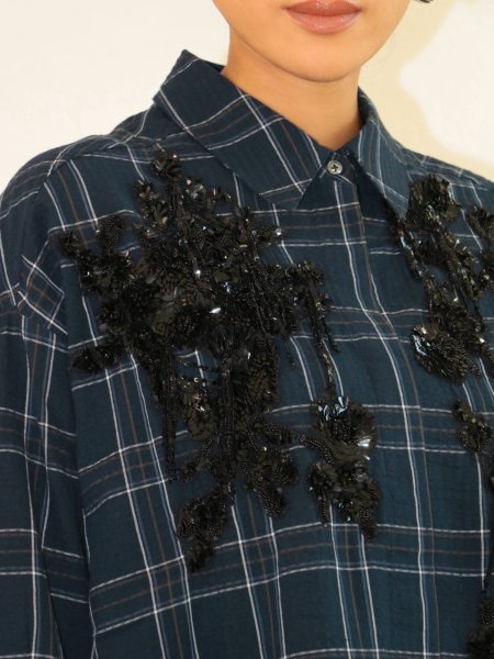 画像9: DHRUV KAPOOR - Handcrafted Scooped Hem Shirt  スパンコール刺繍チェックシャツ (9)