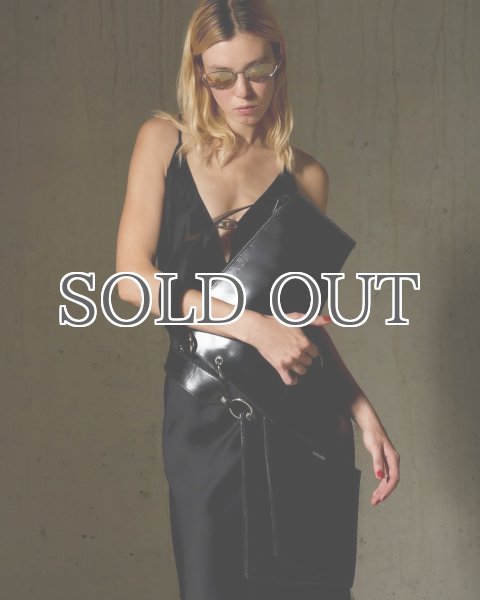 画像13: ［DIENEE］SAUND セミパテントレザーバッグ - Black Semi Patent Leather (13)