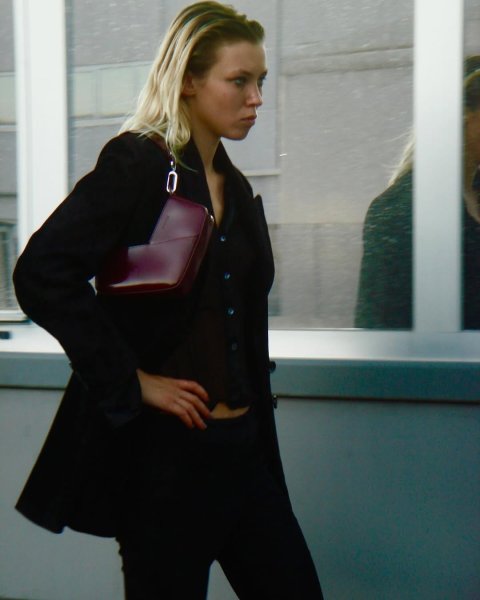 画像13: DIENÉE - VENERE CUBE SMALL  キューブ型セミパテントレザーバッグ - Burgundy Semi Patent Leather (13)