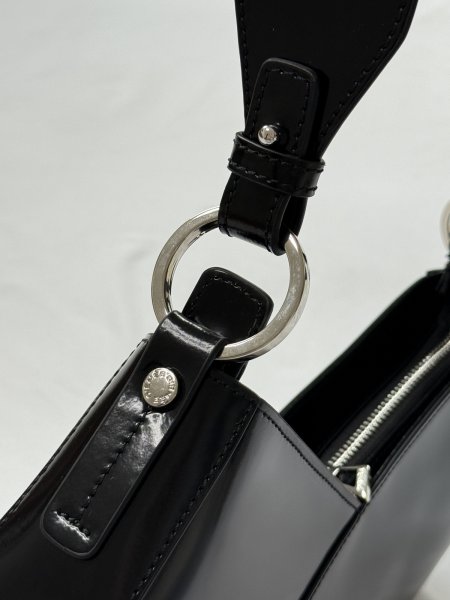 画像7: DIENÉE - VENERE CUBE  キューブ型セミパテントレザーバッグ - Black Semi Patent Leather (7)