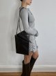 画像2: DIENÉE - DISTRICT  ショルダーレザーバッグ - Black Crush Leather (2)