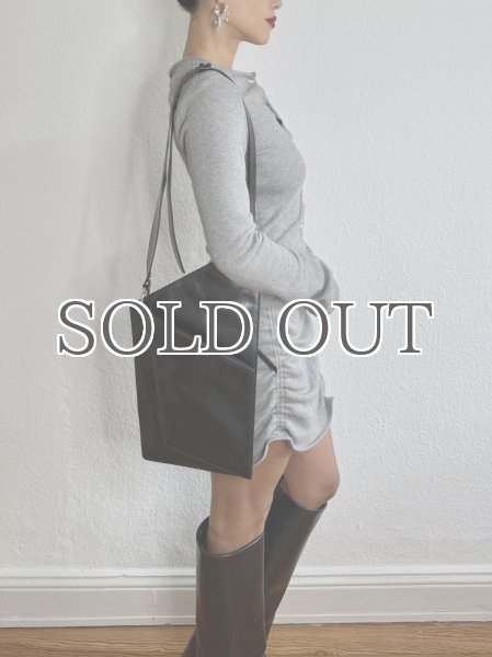 画像2: DIENÉE - DISTRICT  ショルダーレザーバッグ - Black Crush Leather (2)