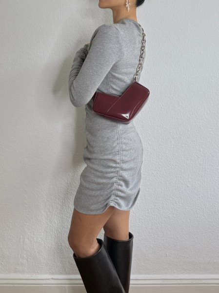 画像8: DIENÉE - VENERE CUBE SMALL  キューブ型セミパテントレザーバッグ - Burgundy Semi Patent Leather (8)