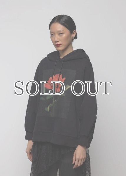 画像2: ［ESTHE］Rose Print Cotton Hoodie - Black (2)