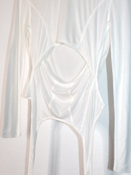 画像11: ESTHE - Layered Cut-Out Jersey Top  レイヤードカットアウトトップ - Off White (11)
