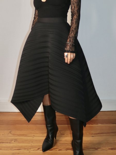 画像15: 【40%OFF】［ESTHE］Asymmetrical Pleated Skirt  アシンメトリープリーツスカート - Black (15)
