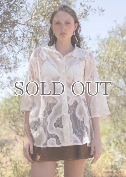 画像2: ［ESTHE］OVER SIZED SHEER LACE SHIRT- CREAM WHITE (2)