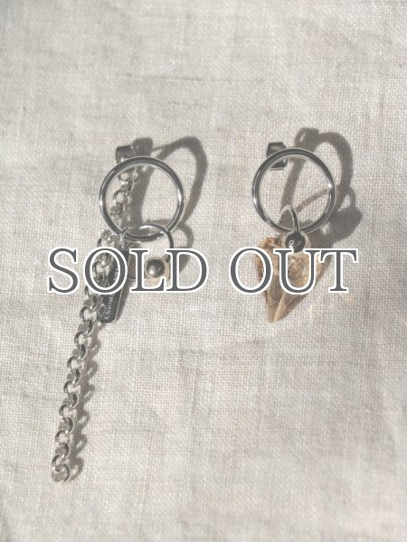 画像4: 【JUSTINE CLENQUET】ELLIE EARRING／アシンメトリーチャームピアス［SILVER］ (4)