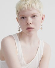 画像2: 【JUSTINE CLENQUET】QUEEN EARRING /アシンメトリーチャームピアス［SILVER x GOLD］ (2)