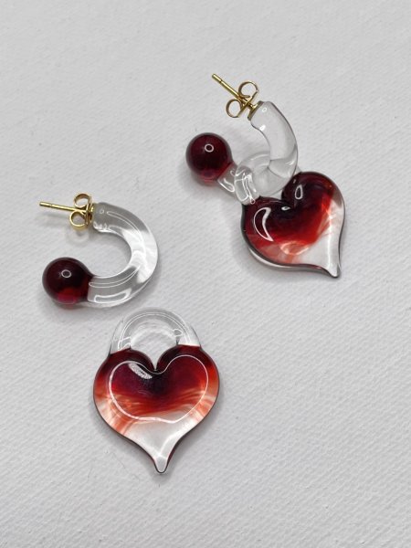 画像1: LEVENS - MINI GLASS HOOP + HEART CHARM EARRINGS ハートチャーム＋ガラスフープピアス - RED (1)