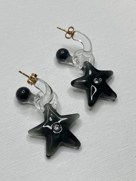 画像3: LEVENS - MINI GLASS HOOP + STAR CHARM EARRINGS スターチャーム+ガラスフープピアス - BLACK (3)