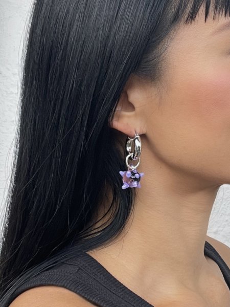 画像2: LEVENS - LA BOMBA HOOP EARRINGS ガラスチャーム付きフープピアス  (2)