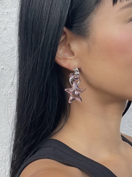 画像4: LEVENS - MINI GLASS HOOP + STAR CHARM EARRINGS ガラス製チャーム付きフープピアス - PINK (4)