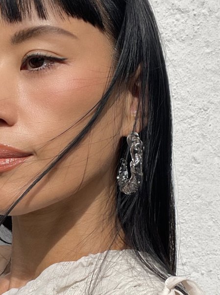 画像4: LEVENS - WAVE HOOP EARRING ガラス製 フープピアス  (4)