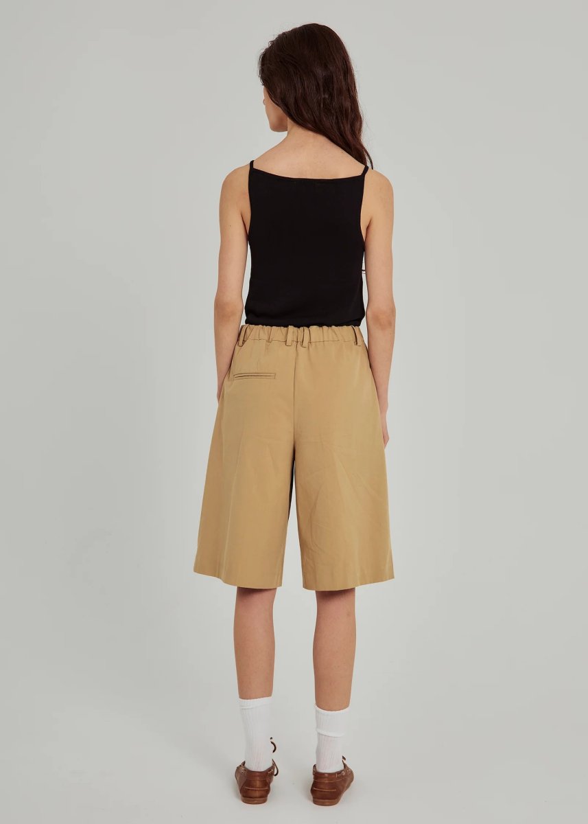 画像2: NORR - Esther Wide Shorts ワイドハーフパンツ - Camel (2)