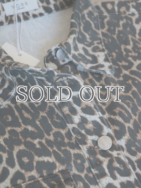 画像15: NORR - Larisa Clean Denim Shirt  レオパードデニムシャツ - Leo print (15)