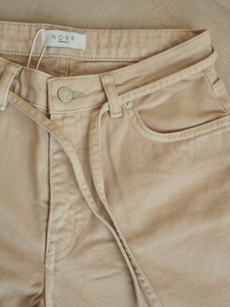 画像14: NORR - Hannali Wide Belt Jeans ワイドジーンズ - Light sand (14)