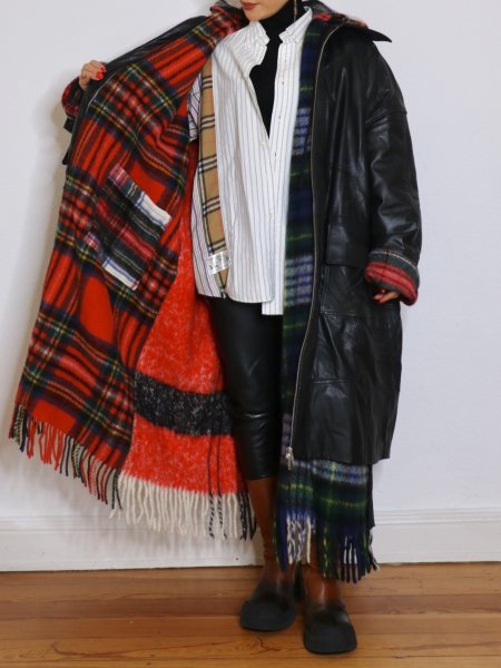 画像7: ［RAVE REVIEW］MARGARET OVER SIZED LEATHER DOUBLE COAT - BLACK / RED (7)