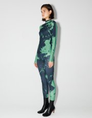 画像4: 50%OFF【RED SEPTEMBER】FORM-FITTING LONG SLEEVE TOP／ハイネックプリントロングスリーブトップ［GREEN x BLACK］ (4)