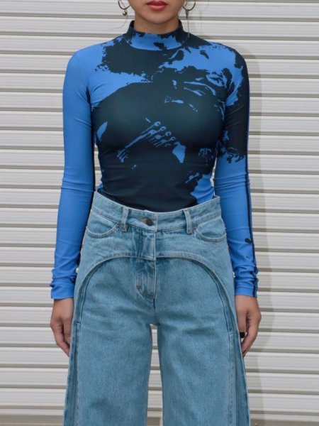 画像8: 50%OFF【RED SEPTEMBER】FORM-FITTING LONG SLEEVE TOP／ハイネックプリントロングスリーブトップ［BLUE x BLACK］ (8)