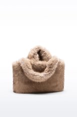 画像2: STAND STUDIO - Livi Faux Fur Tote  ショルダーストラップ付きエコファートートバッグ - Natural (2)
