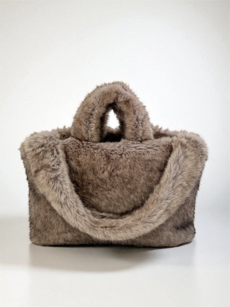 画像8: ［STAND STUDIO］ Livi Faux Fur Tote  ショルダーストラップ付きエコファートートバッグ - Natural (8)