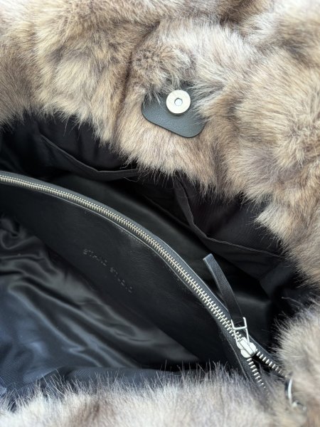 画像12: ［STAND STUDIO］ Livi Faux Fur Tote  ショルダーストラップ付きエコファートートバッグ - Natural (12)
