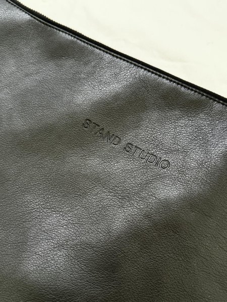 画像10: ［STAND STUDIO］ Livi Faux Fur Tote  ショルダーストラップ付きエコファートートバッグ - Natural (10)