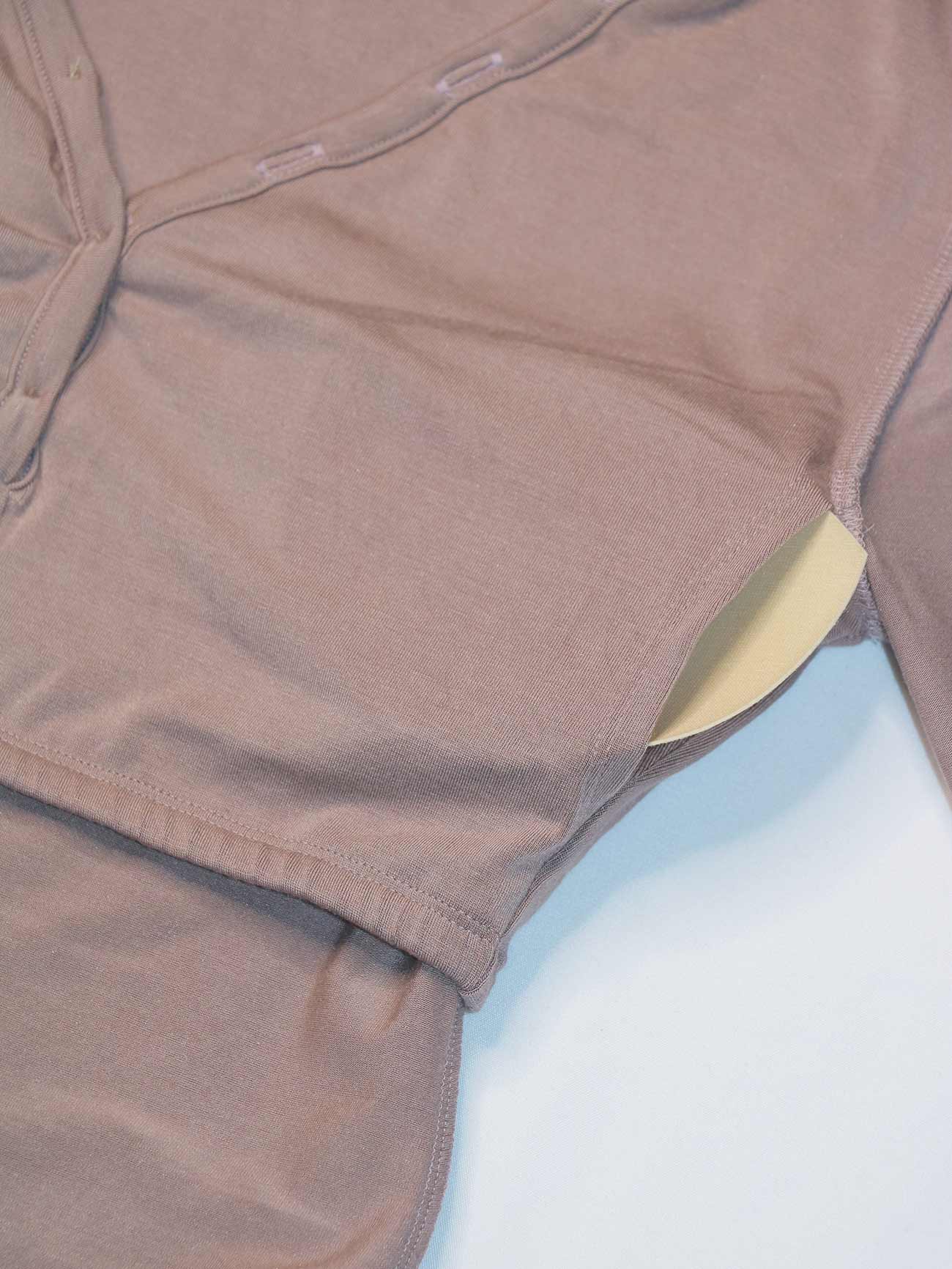 determ;】COLLAGEN BUTTON UP BODYSUIT with CUPS [LATTE]